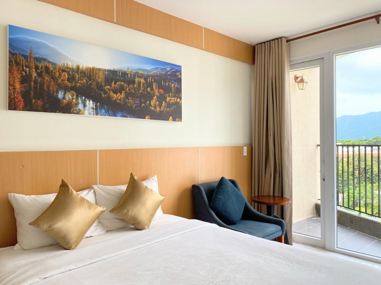 Conson Hotel Chi Khu Co Ong Kültér fotó