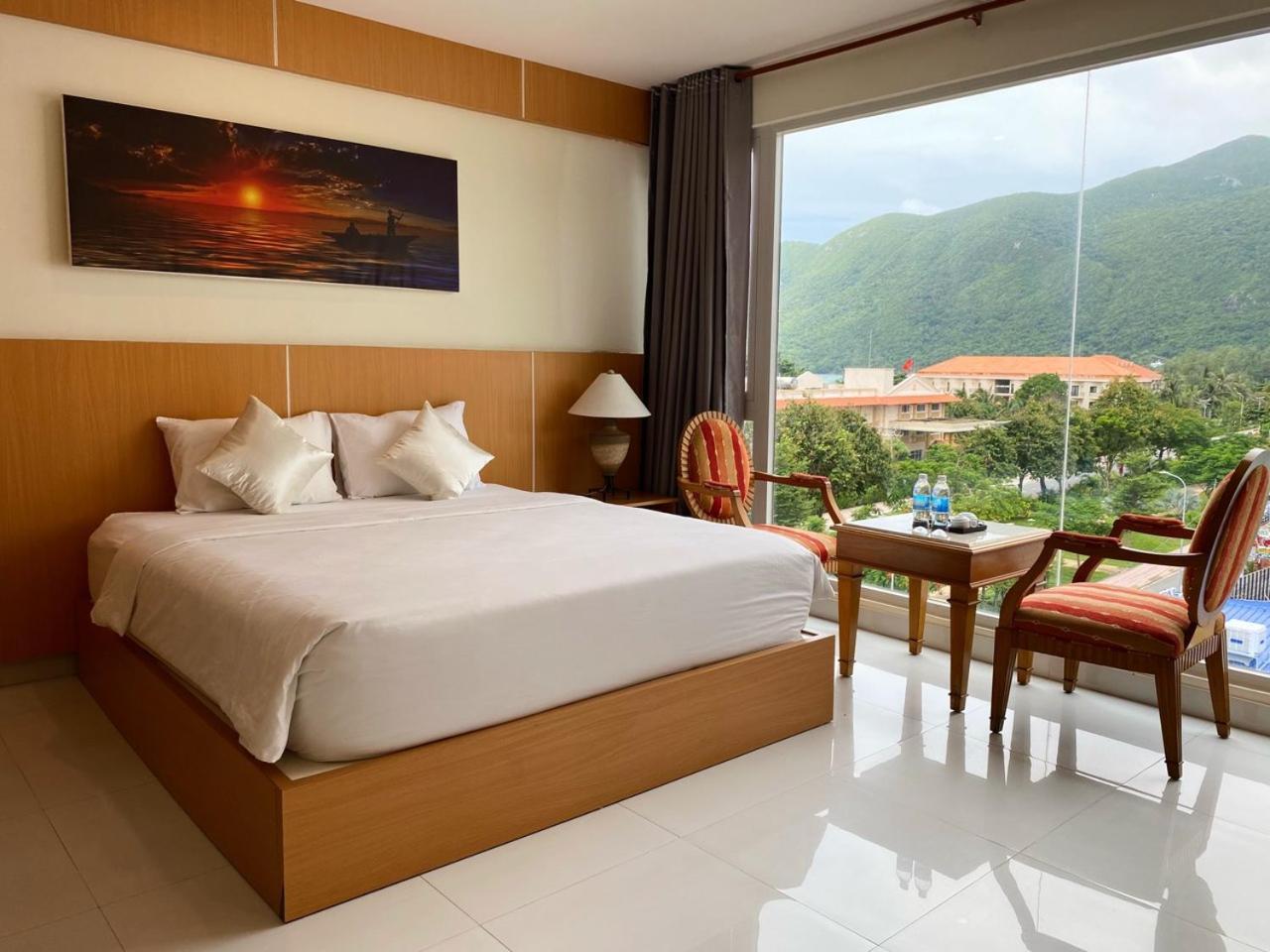 Conson Hotel Chi Khu Co Ong Kültér fotó