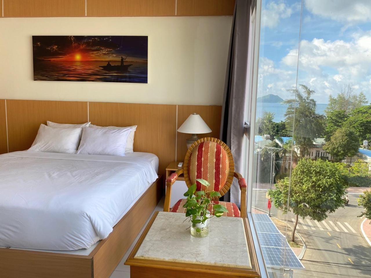 Conson Hotel Chi Khu Co Ong Kültér fotó