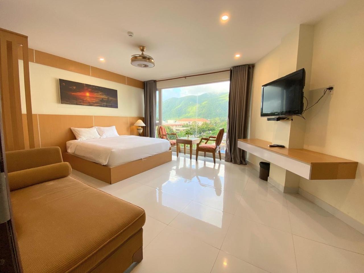 Conson Hotel Chi Khu Co Ong Kültér fotó